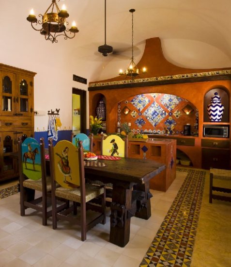 http://www.puertoaventurasrentals.com/custimages/KukulkanKitchen.jpg